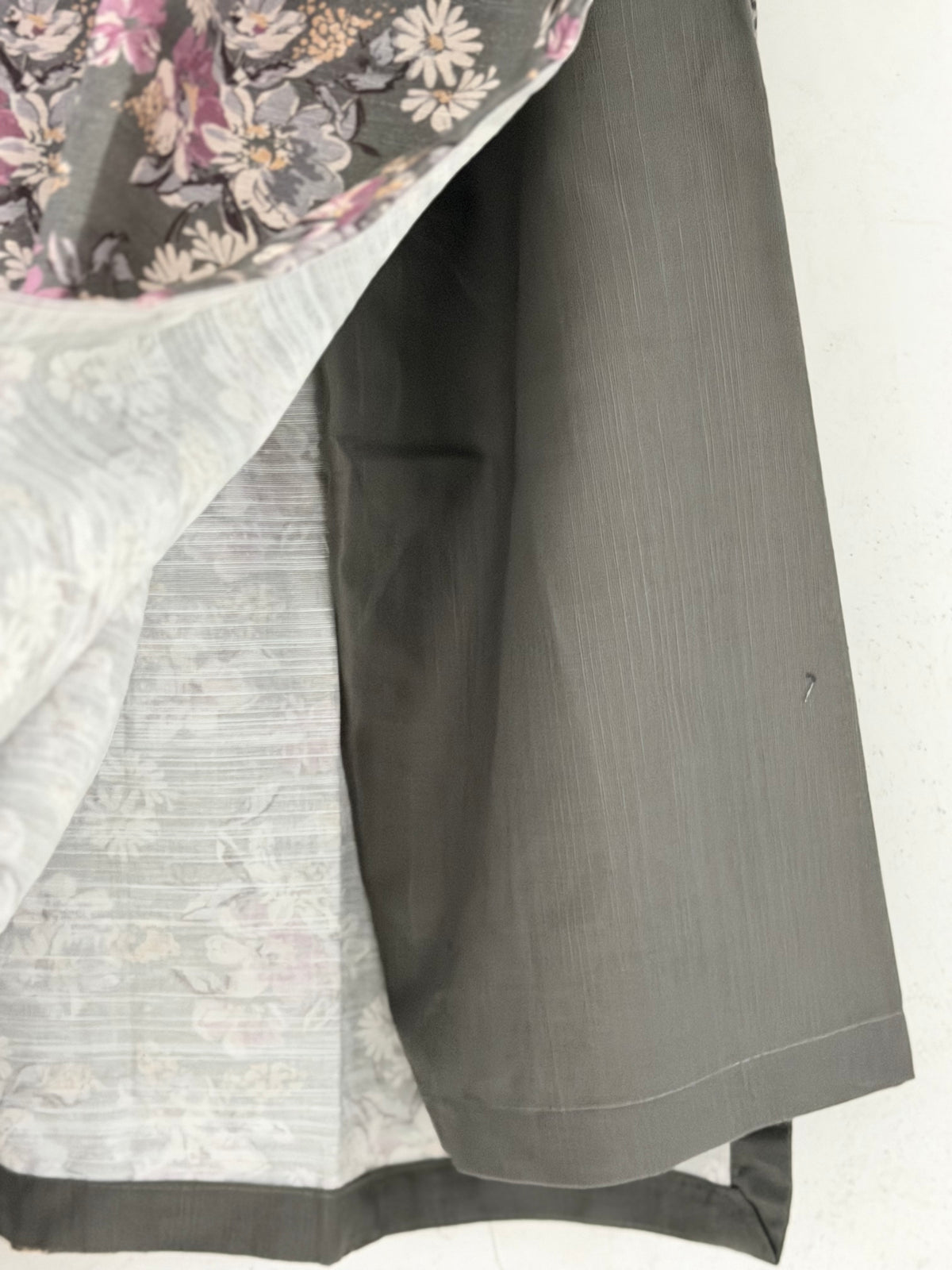 Bin Saeed Khaadar Charcoal Mauve Floral 3 Piece Stitched Suit