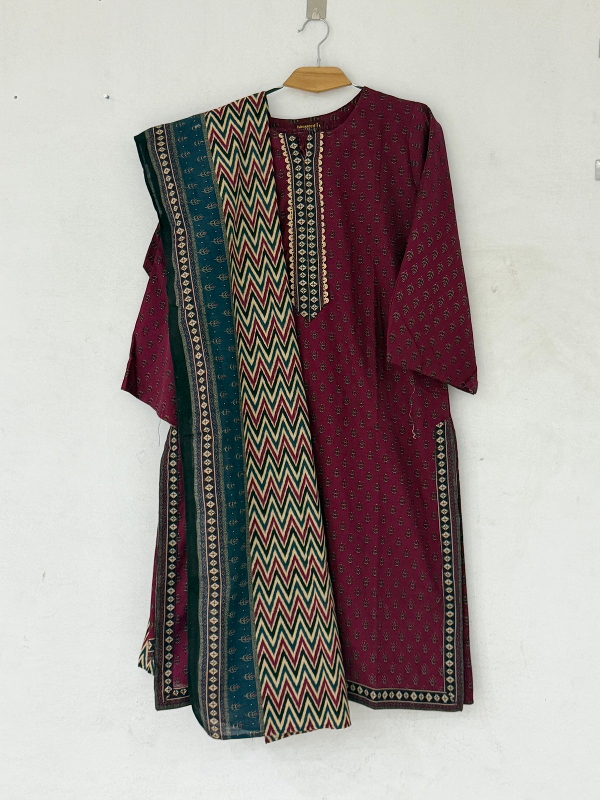 Bin Saeed Khaadar Maroon Teal Chevron 3 Piece Stitched Suit