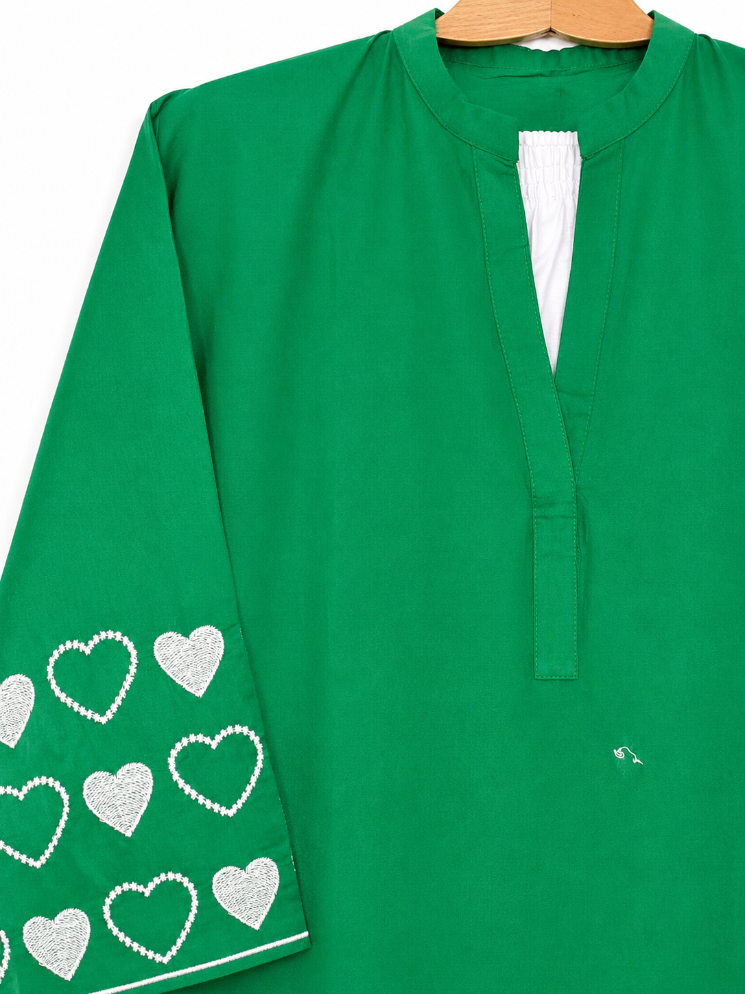 Azadi Special – Green Heart Embroidery 2-Piece Cotton Suit | 14 August Collection