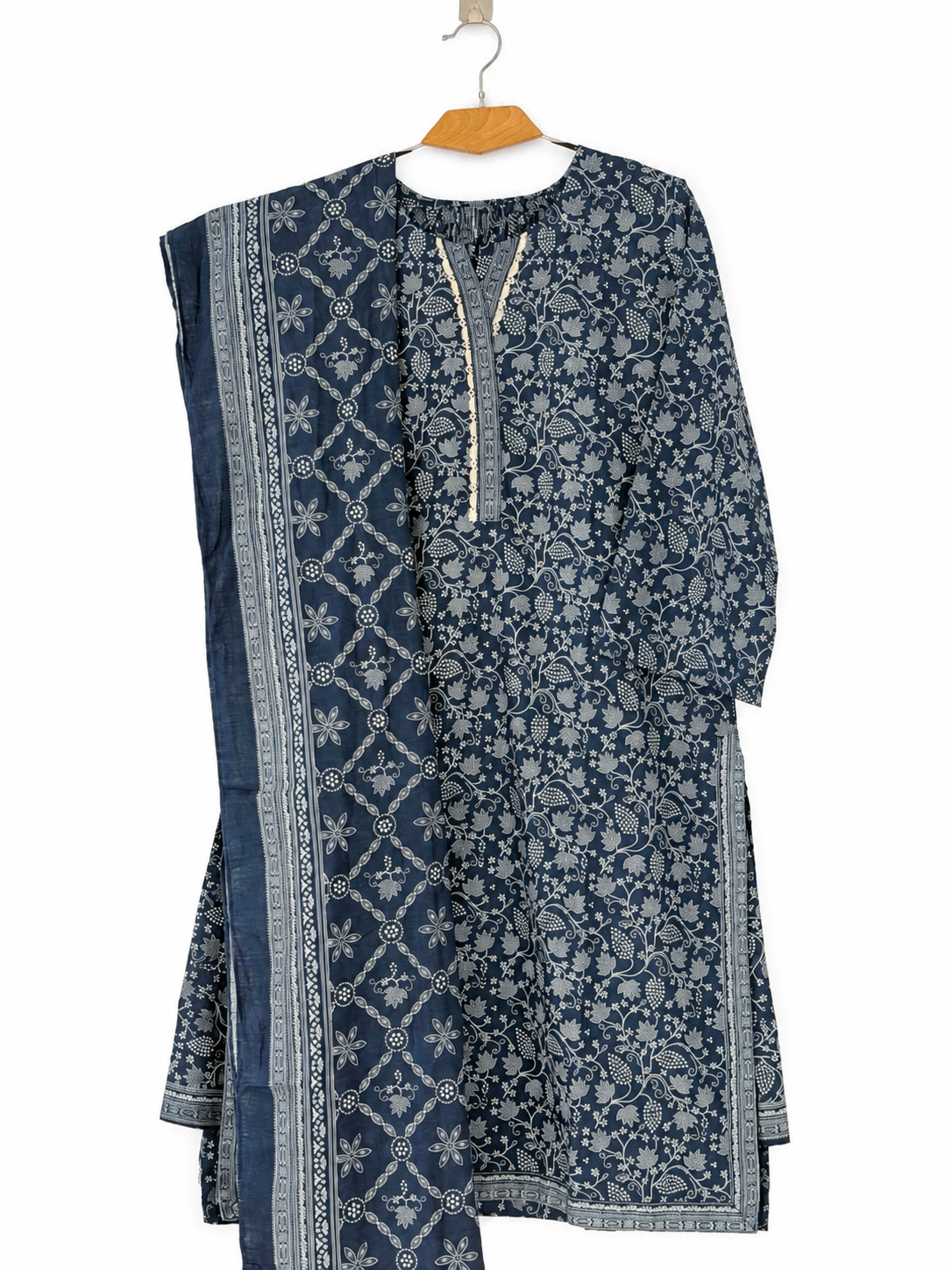Bin Saeed Khaadar Navy White Floral 3 Piece Stitched Suit