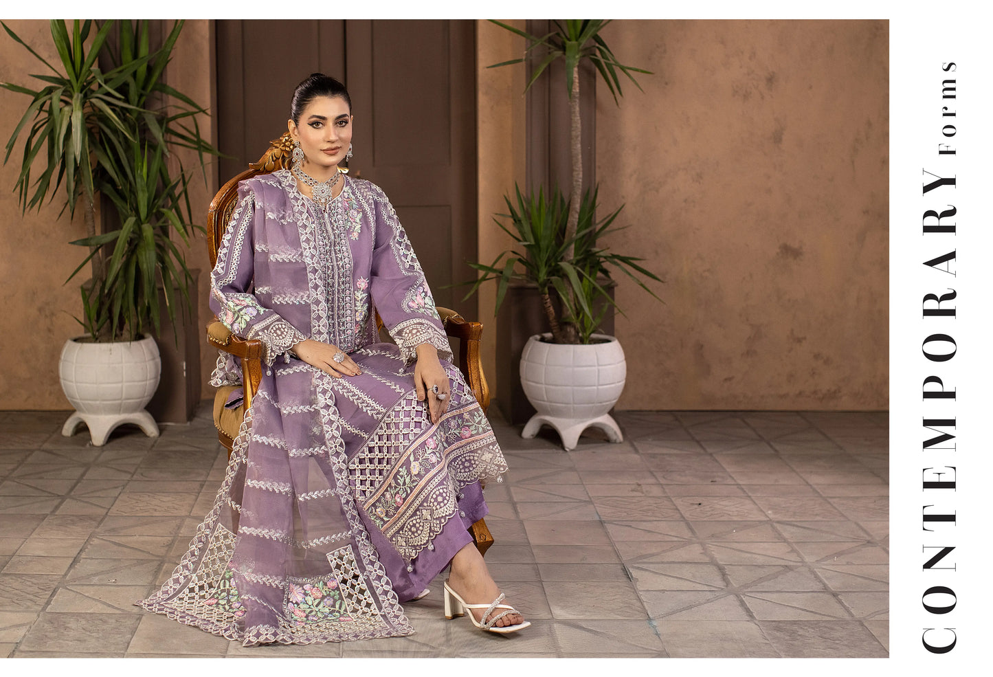 Lavender Luxury Embroidered 3-Piece Women's Suit – Festive & Formal Wear | Yahyas