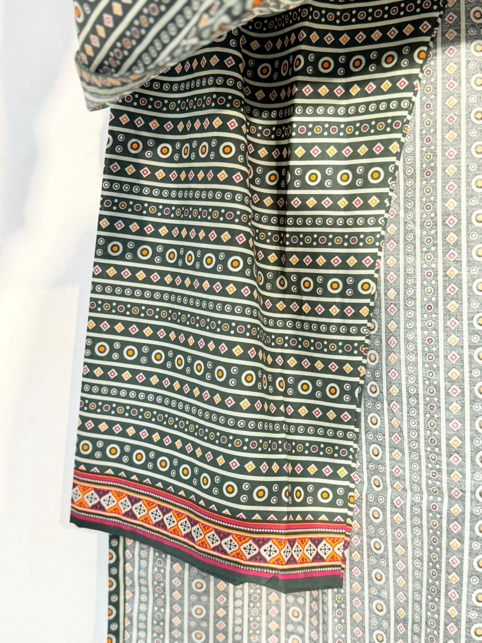 Printed 3-Piece Suit – Dark Green Ajrak | Yahyas