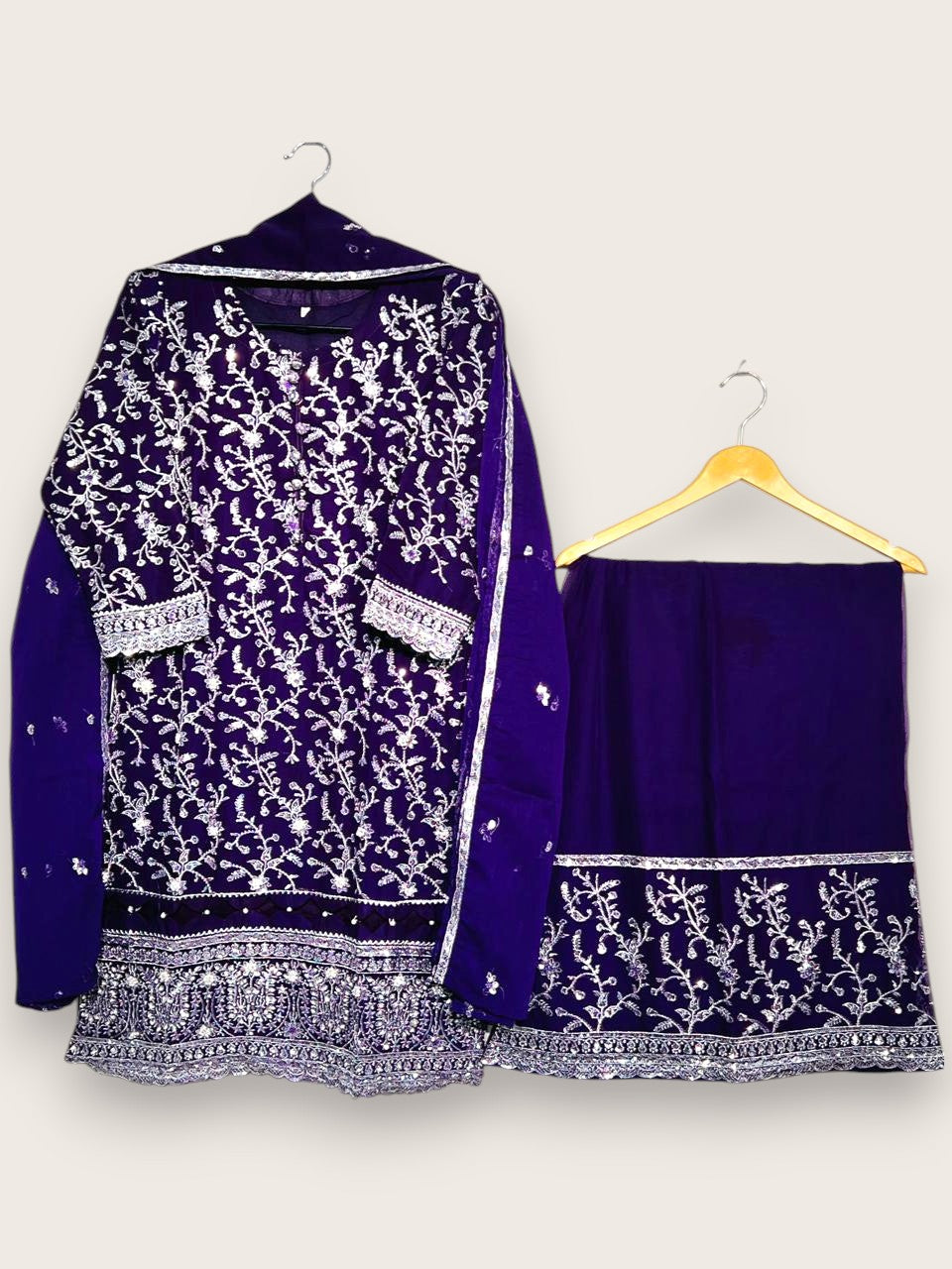 Premium Chiffon 3-Piece Suit – Stitched Medium | Yahyas