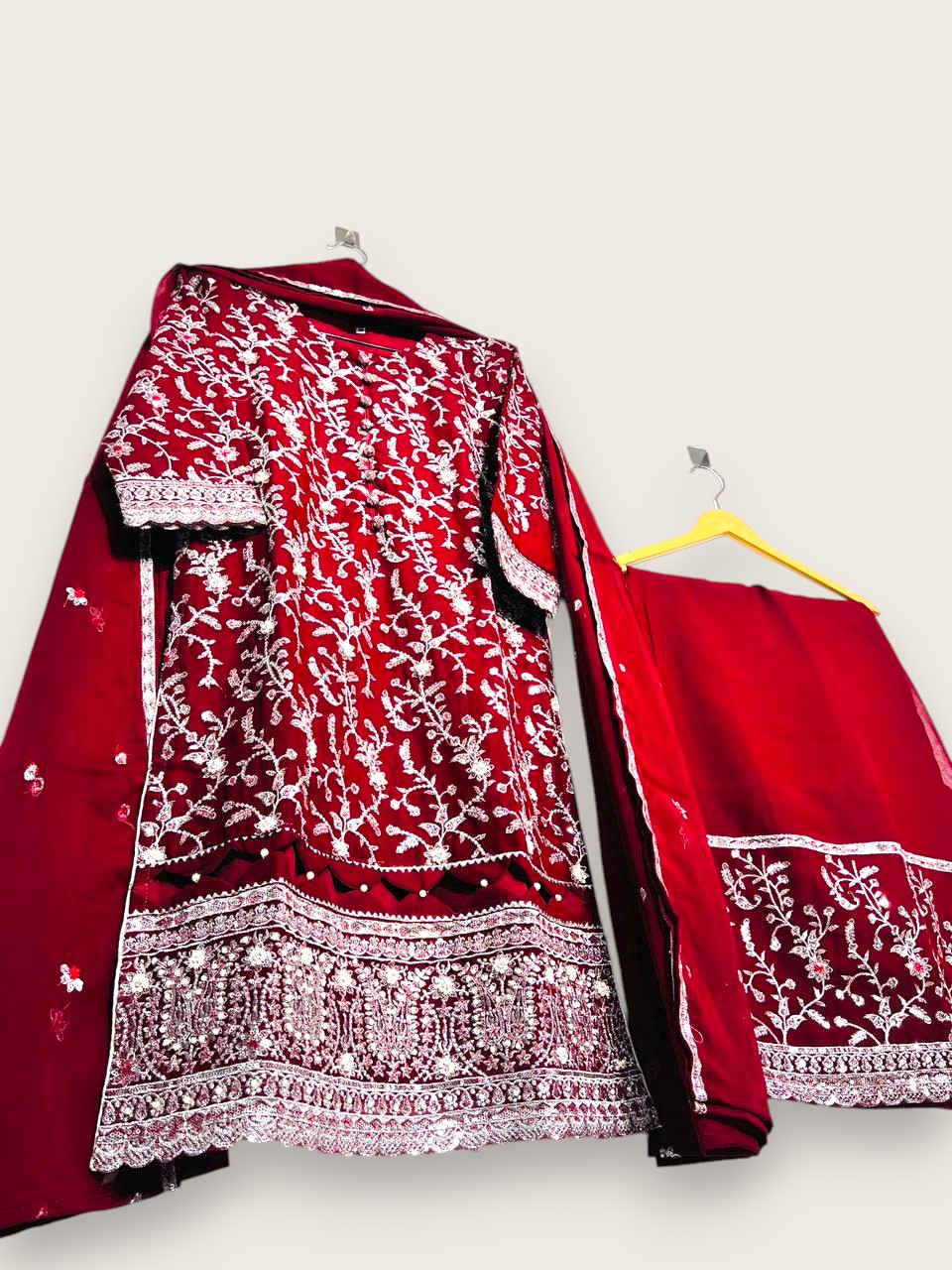 Premium Chiffon 3-Piece Suit – Stitched Medium | Yahyas