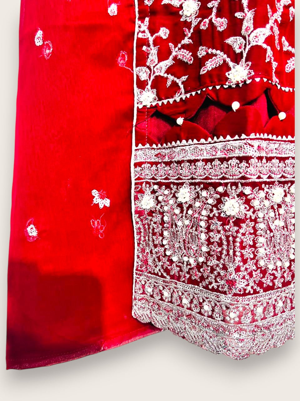 Premium Chiffon 3-Piece Suit – Stitched Medium | Yahyas
