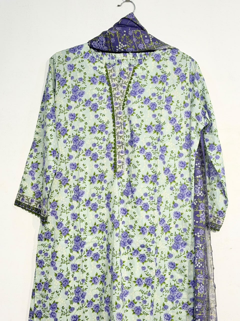 Ice blue floral lawn suit front close-up with neckline detail