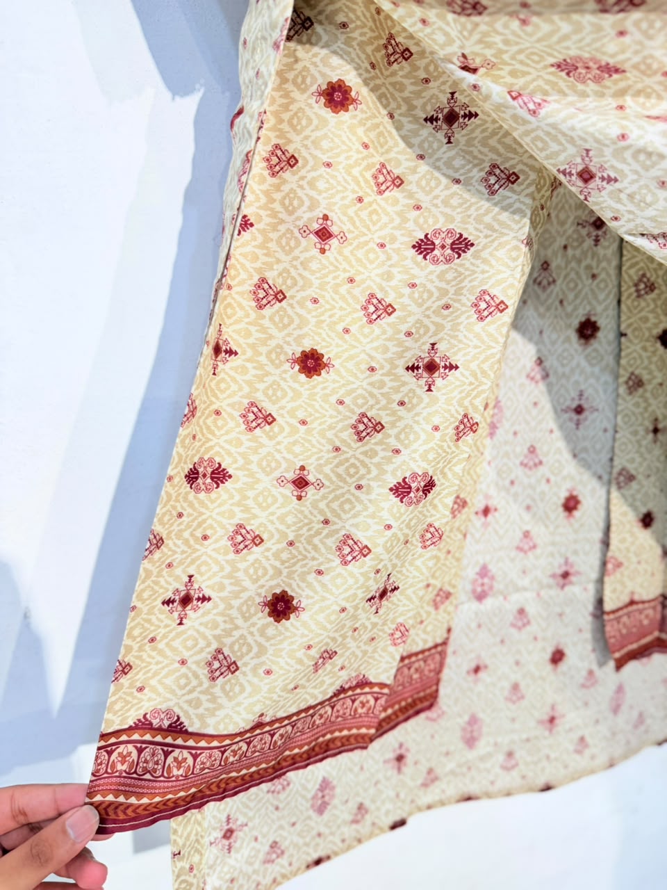Lawn dupatta close-up with printed border