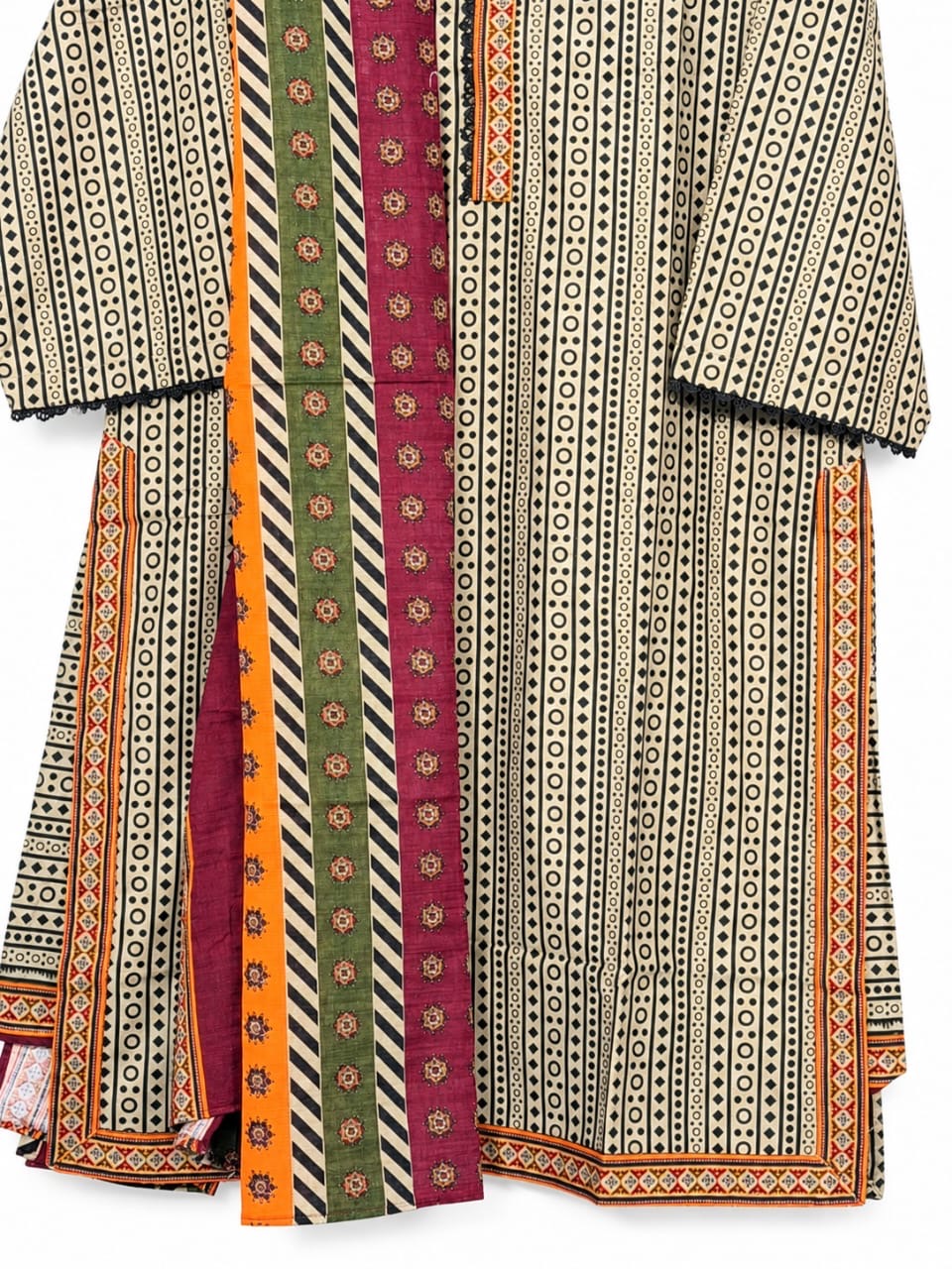 Bin Saeed Khaadar suit print detail
