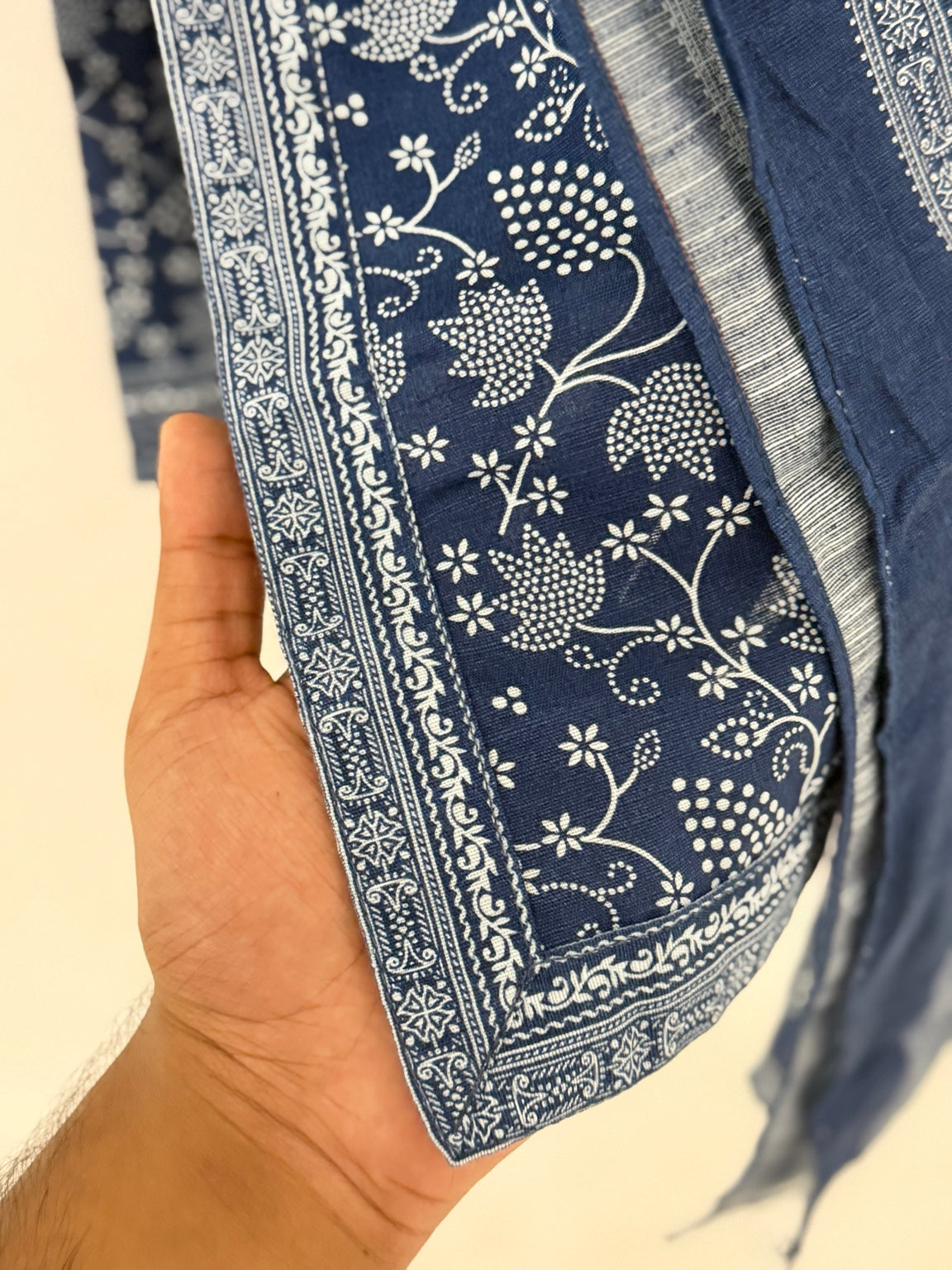 Bin Saeed Khaadar navy white floral fabric and border close up
