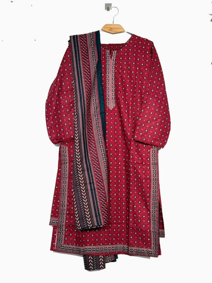 Polished full front product photo of Bin Saeed red and teal Khaddar 3-piece suit on original wooden hanger